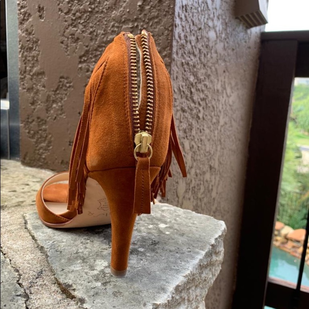 3.5 inch brown heels UNISA